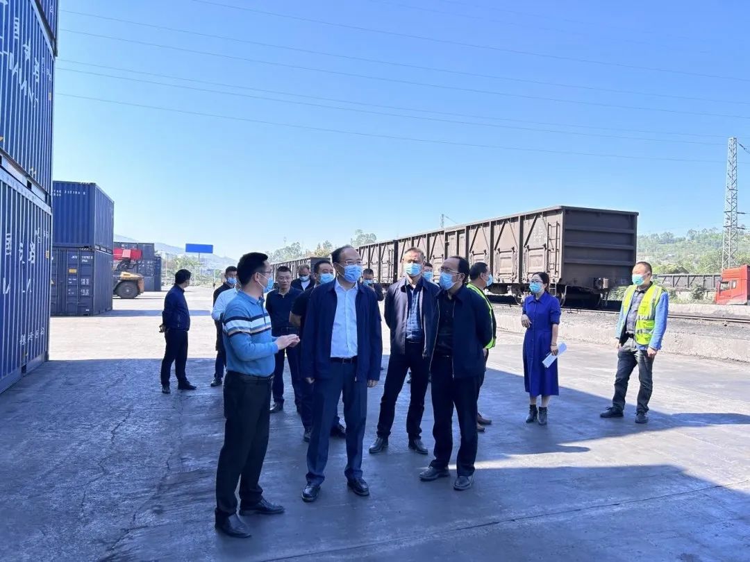 南川區區長施崇剛赴南涪公司調研.jpg
